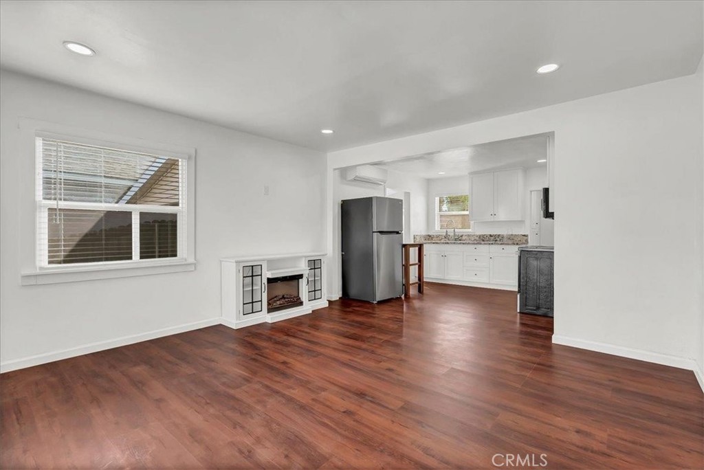 1015 Hall Ave, Corcoran, CA 93212