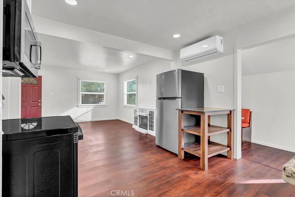 1015 Hall Ave, Corcoran, CA 93212
