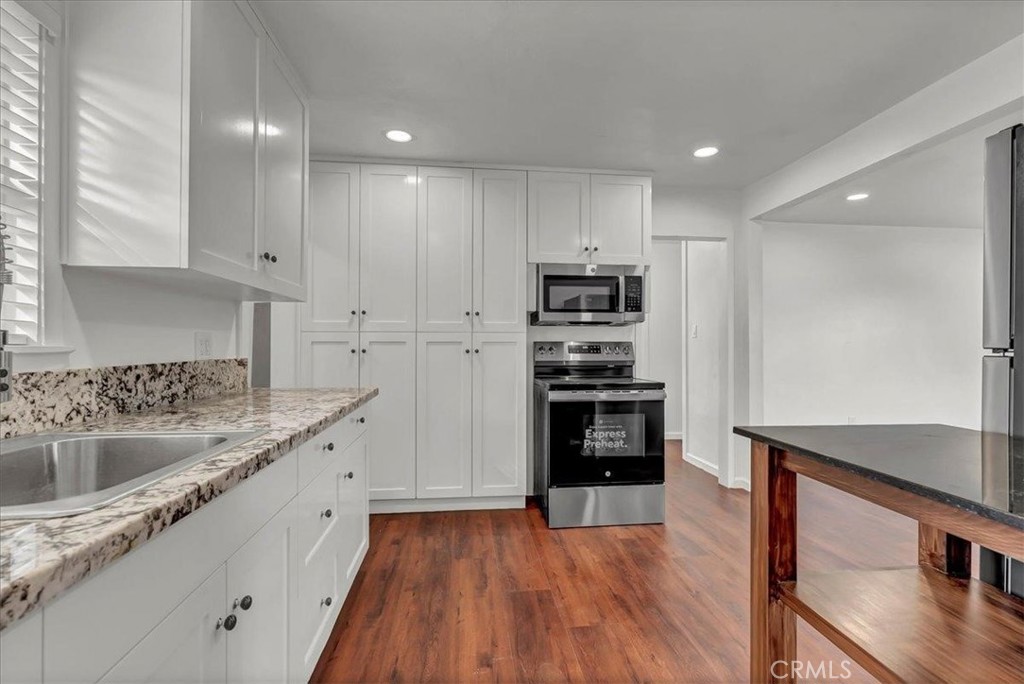 1015 Hall Ave, Corcoran, CA 93212