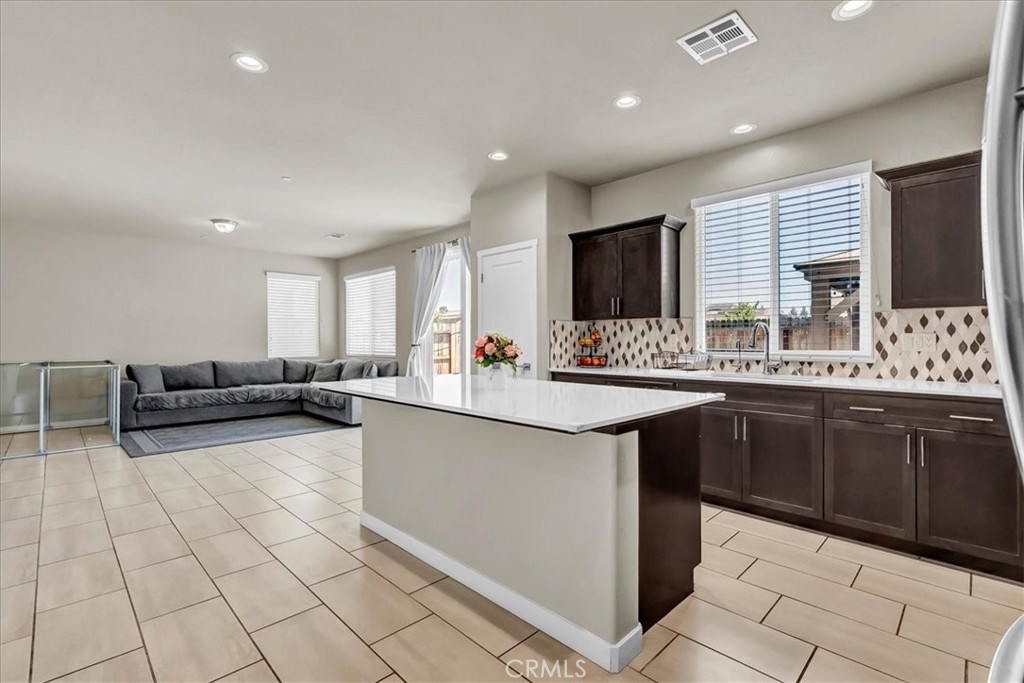 4154 N Sandrini Ave, Fresno, CA 93723