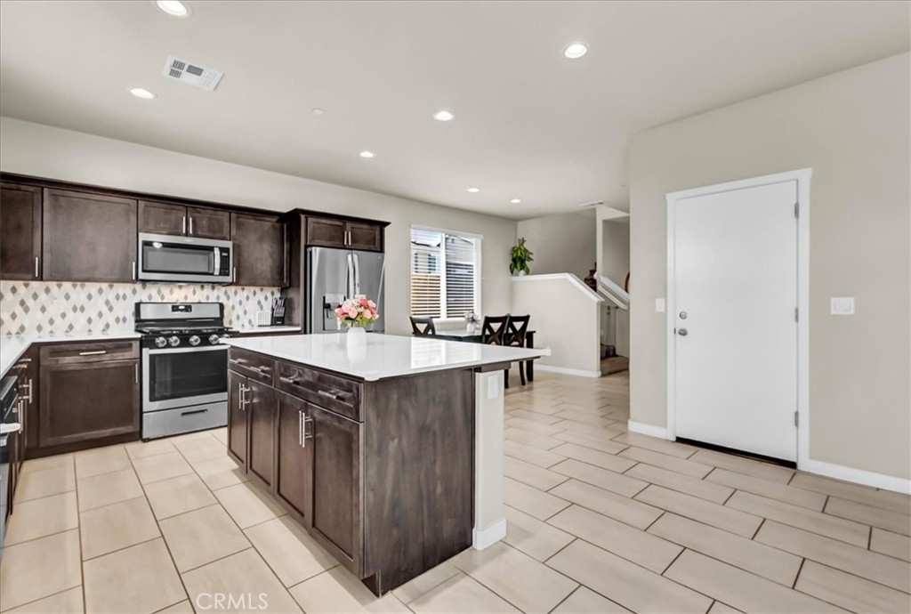 4154 N Sandrini Ave, Fresno, CA 93723