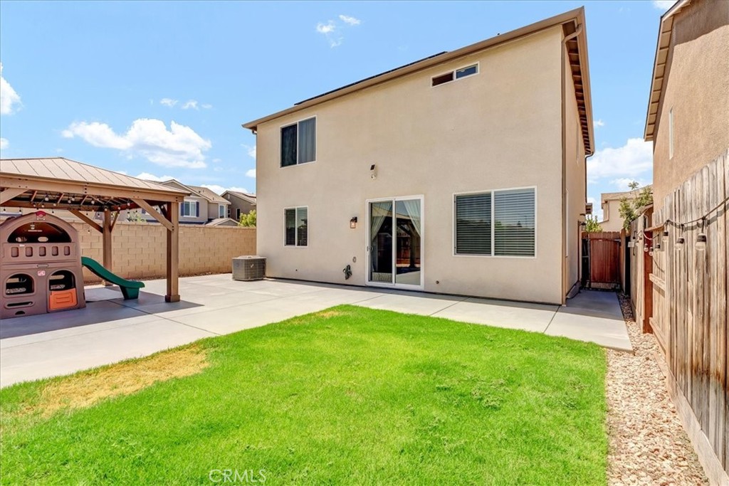 4154 N Sandrini Ave, Fresno, CA 93723