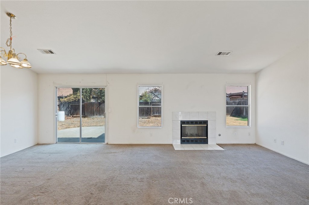 2066 Hastings Dr, Los Banos, CA 93635