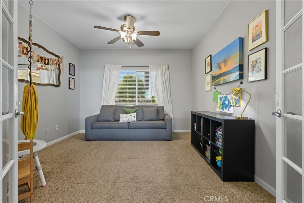 2104 Franklin Way, Hanford, CA 93230