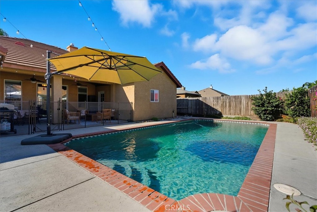 2104 Franklin Way, Hanford, CA 93230