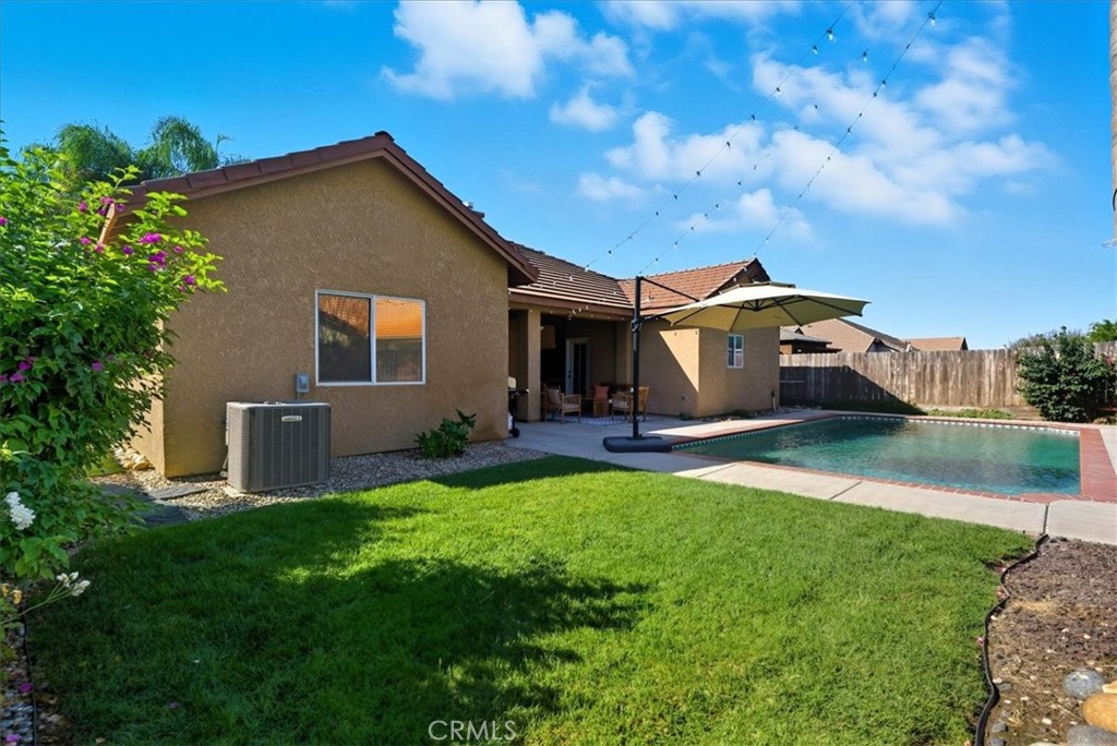 2104 Franklin Way, Hanford, CA 93230