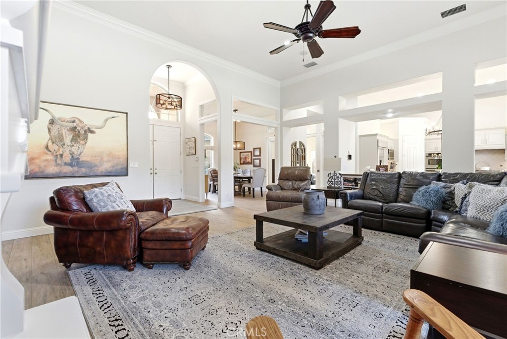 170 W Pioneer Way, Hanford, CA 93230