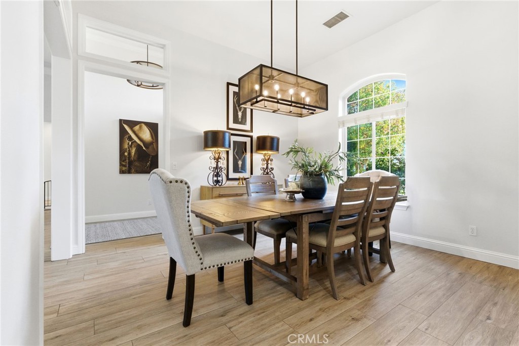 170 W Pioneer Way, Hanford, CA 93230