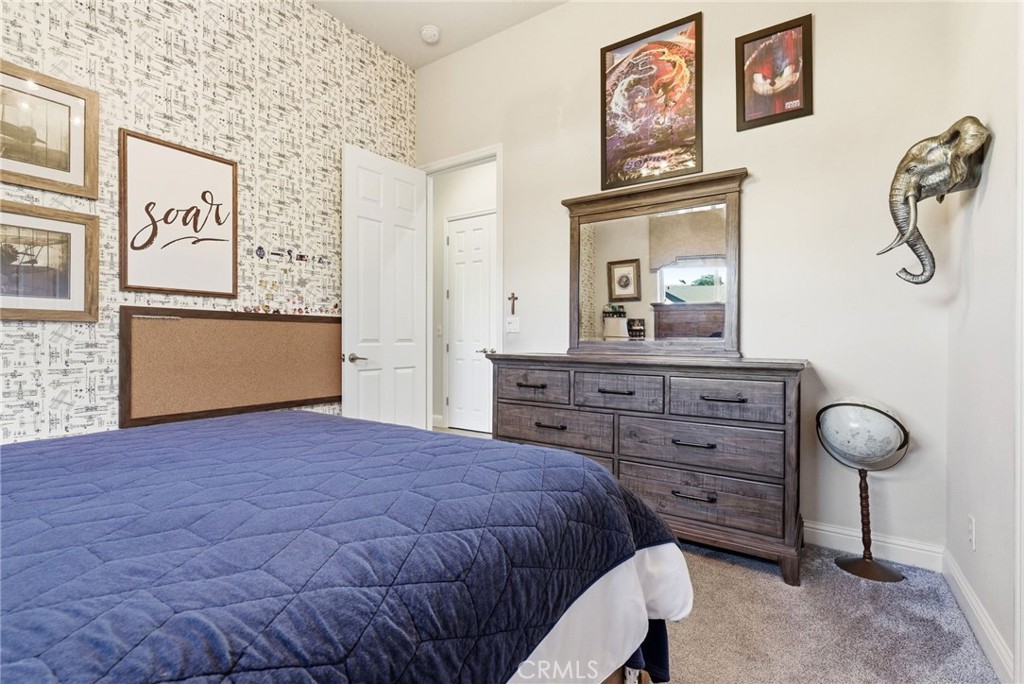 170 W Pioneer Way, Hanford, CA 93230