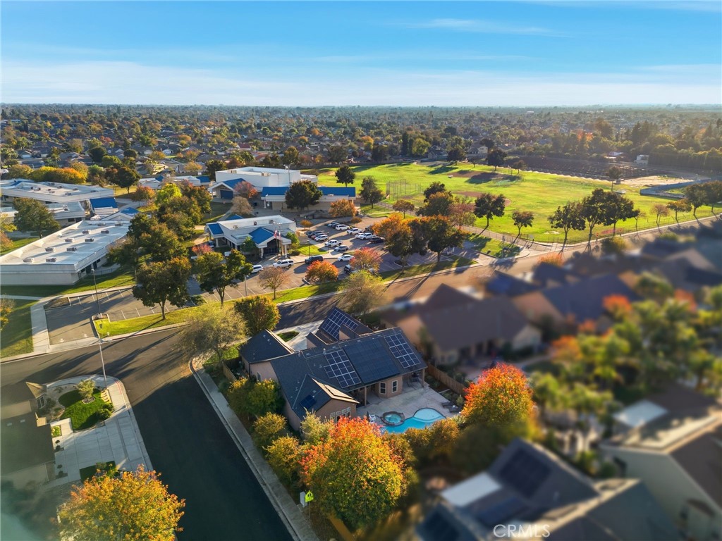 170 W Pioneer Way, Hanford, CA 93230