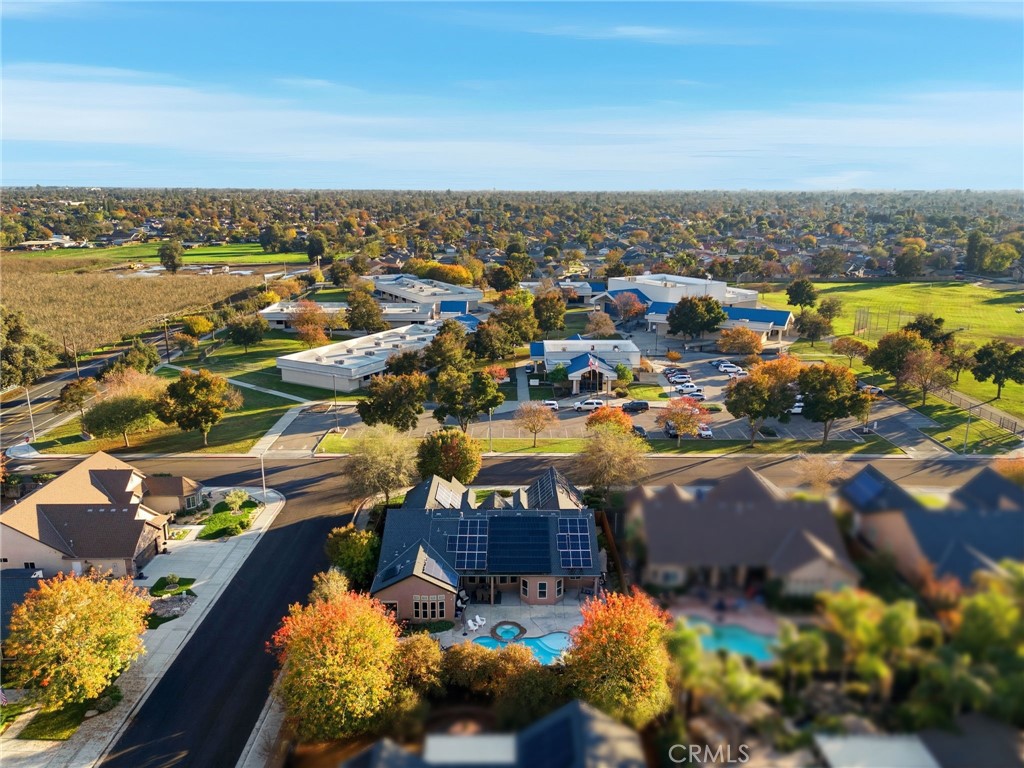 170 W Pioneer Way, Hanford, CA 93230