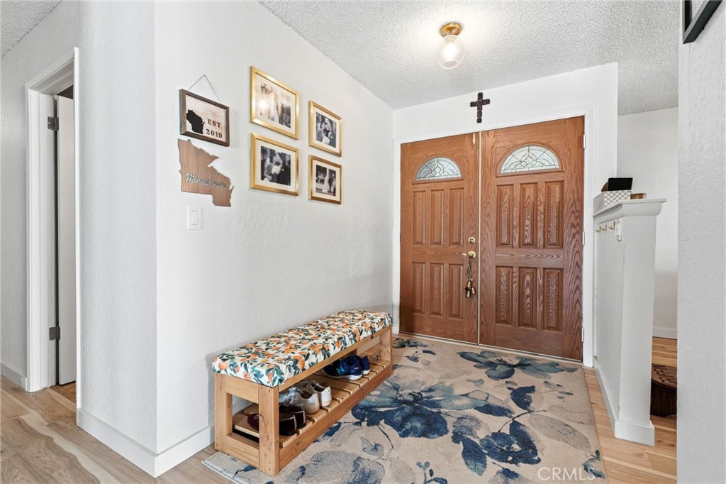 905 Redwood, Lemoore, CA 93245