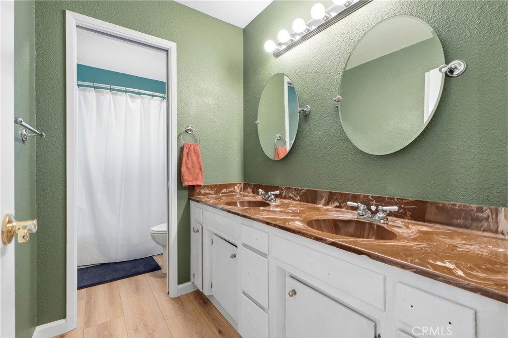 905 Redwood, Lemoore, CA 93245