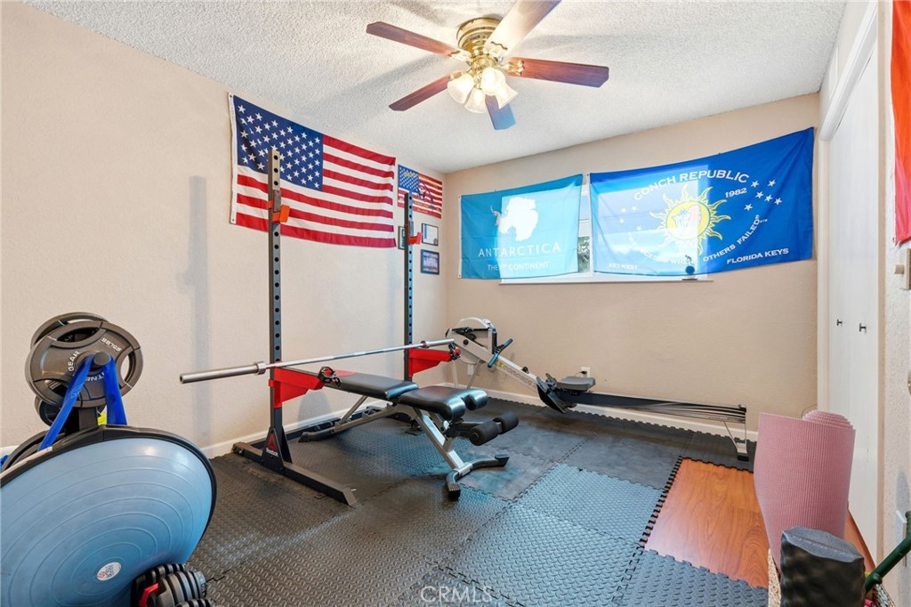 905 Redwood, Lemoore, CA 93245