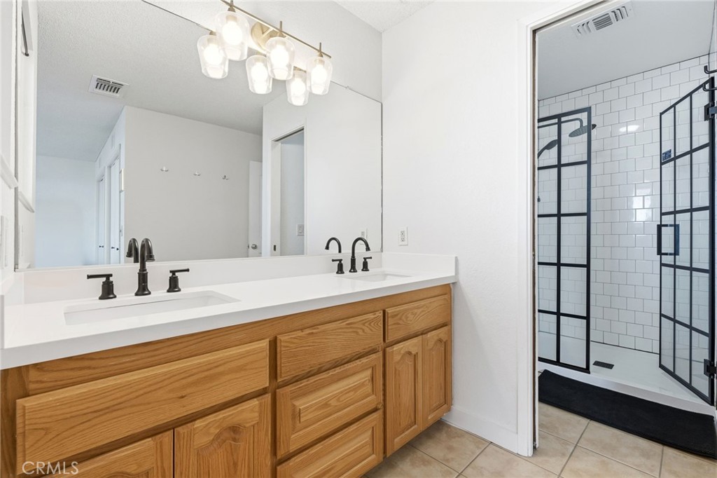 905 Redwood, Lemoore, CA 93245