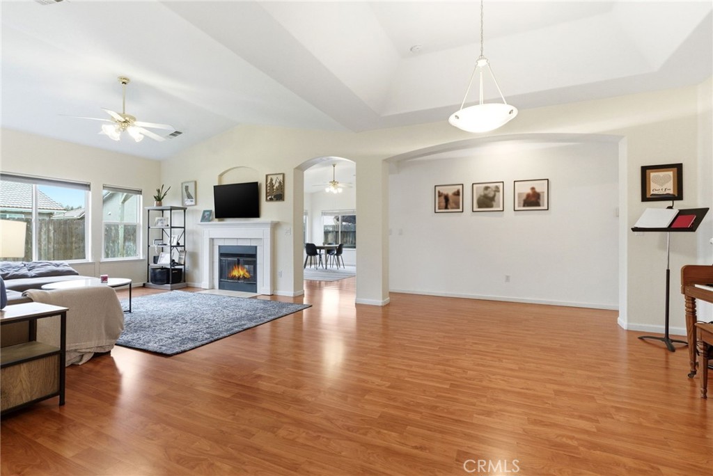 535 Mallard, Lemoore, CA 93245