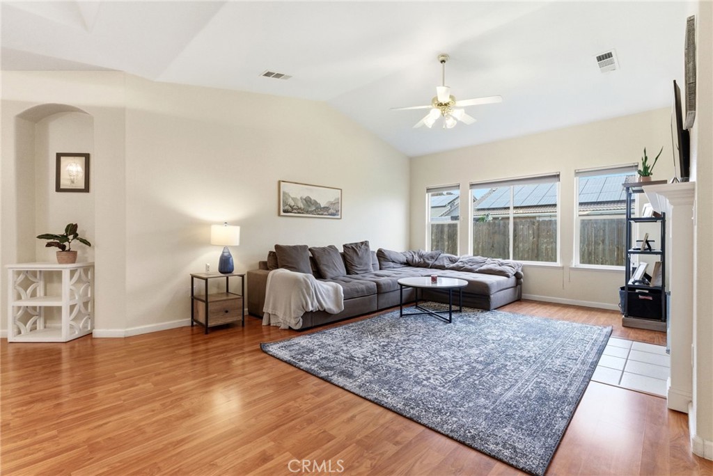 535 Mallard, Lemoore, CA 93245