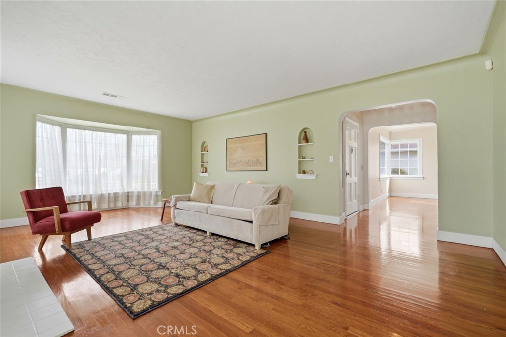 1647 N Harrison, Fresno, CA 93704