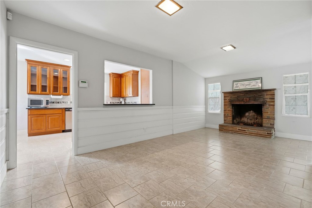 1647 N Harrison, Fresno, CA 93704