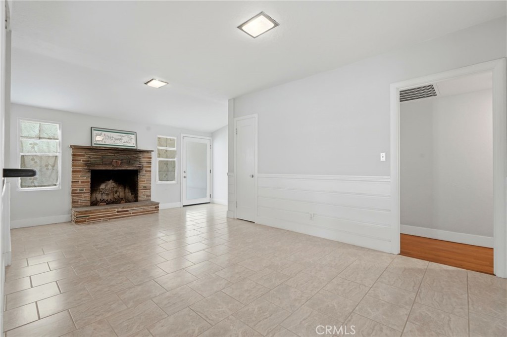 1647 N Harrison, Fresno, CA 93704