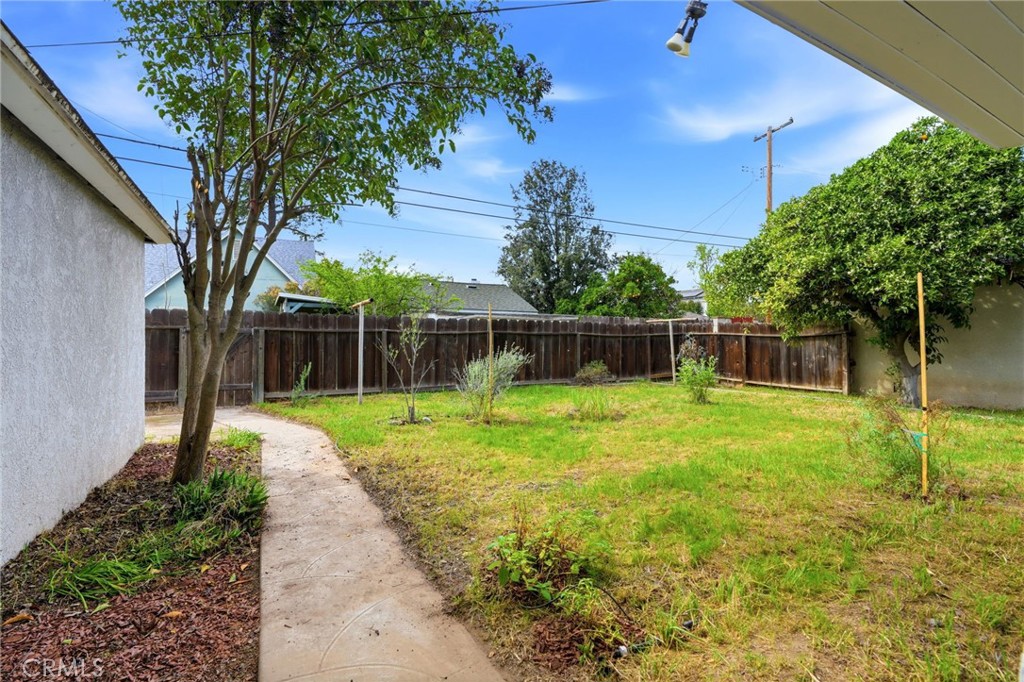 1647 N Harrison, Fresno, CA 93704