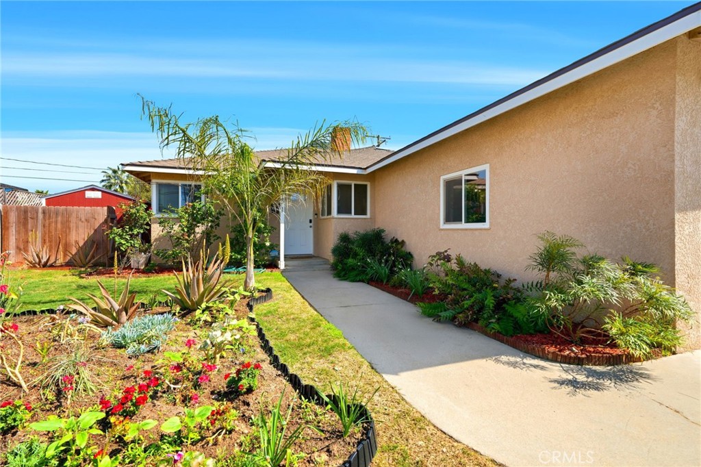 1931 N Douty, Hanford, CA 93230