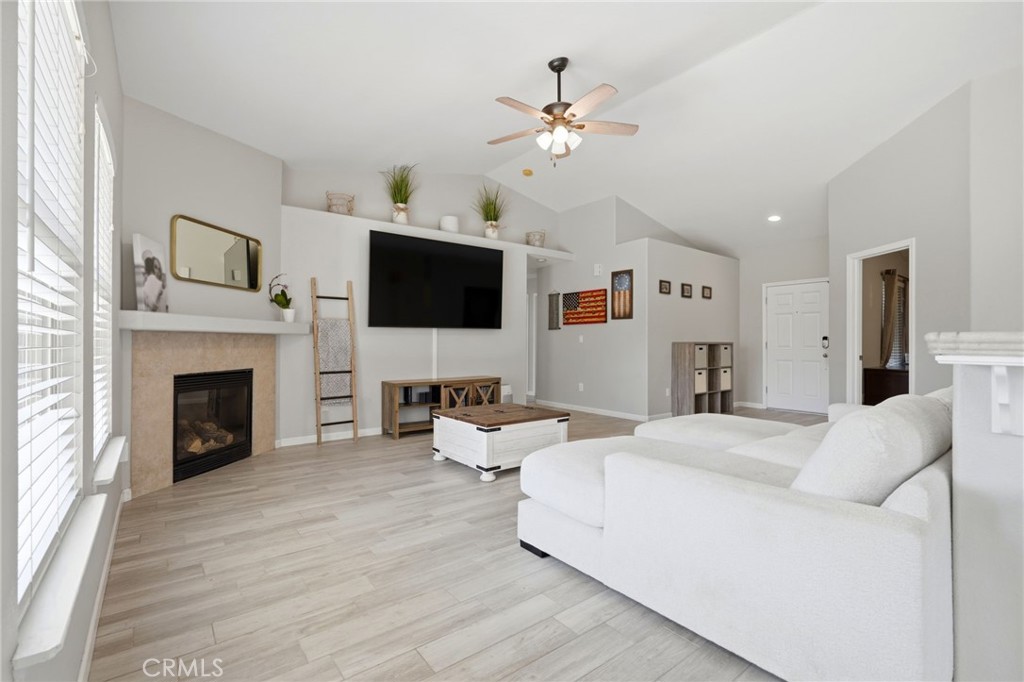 1849 W Spring Crest, Hanford, CA 93230