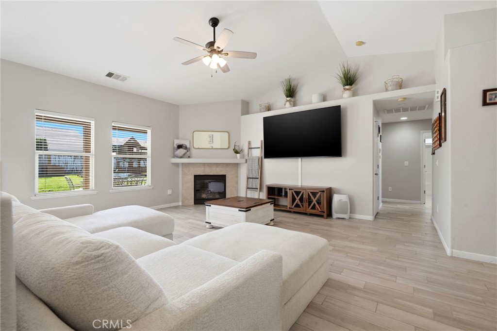 1849 W Spring Crest, Hanford, CA 93230