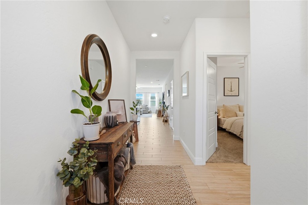 2587 W Heather, Hanford, CA 93230