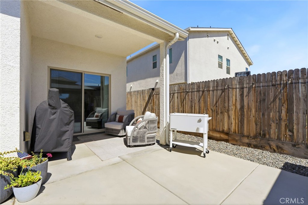2587 W Heather, Hanford, CA 93230
