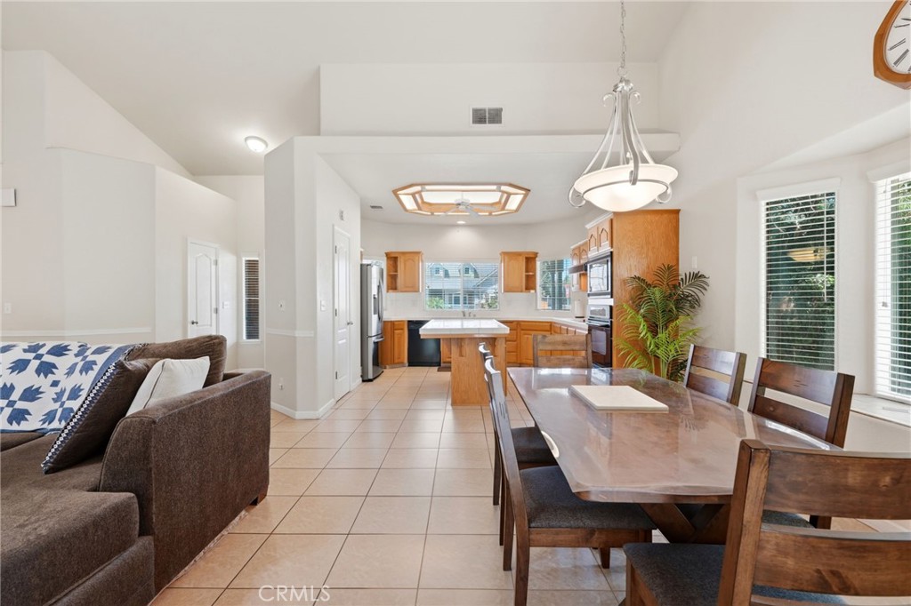 4651 W Morris Ave, Fresno, CA 93722