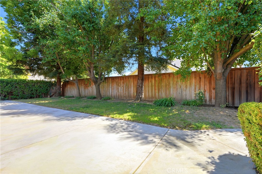 4651 W Morris Ave, Fresno, CA 93722