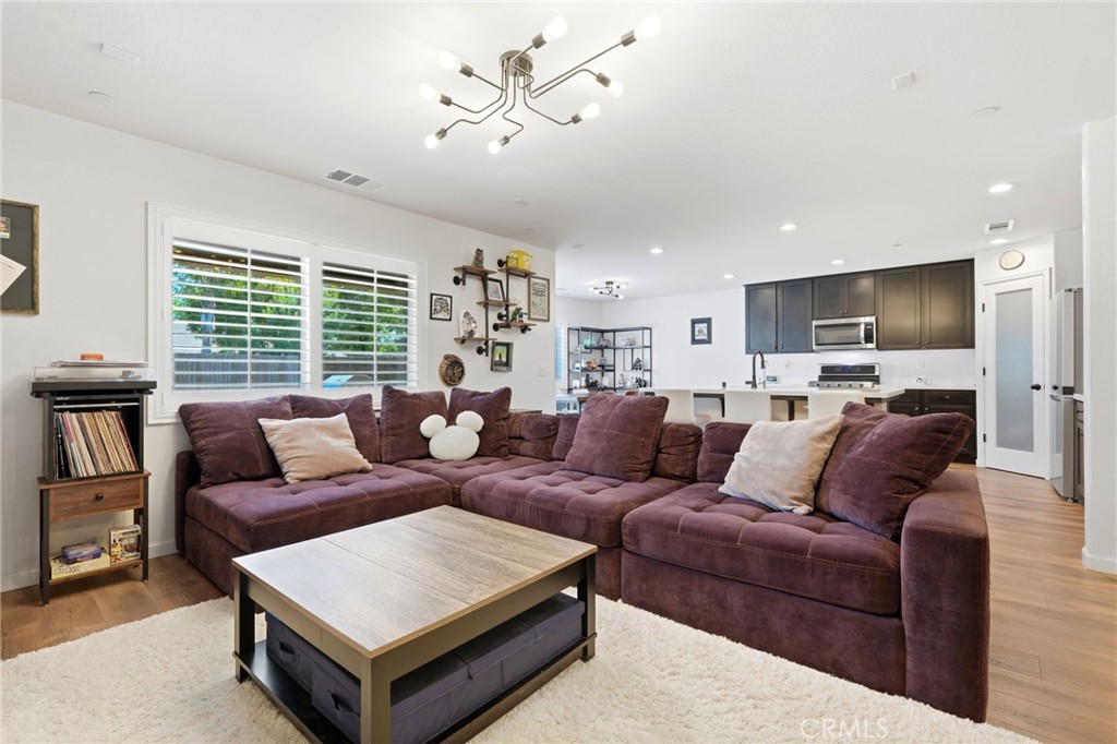 2045 W Chianti Way, Hanford, CA 93230