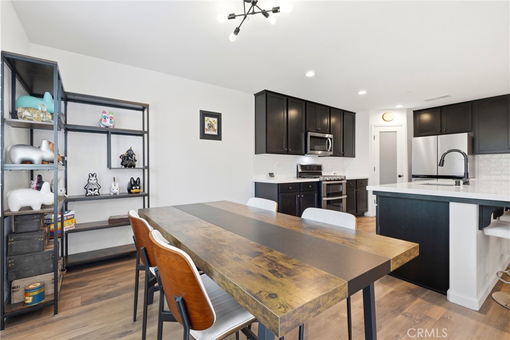 2045 W Chianti Way, Hanford, CA 93230