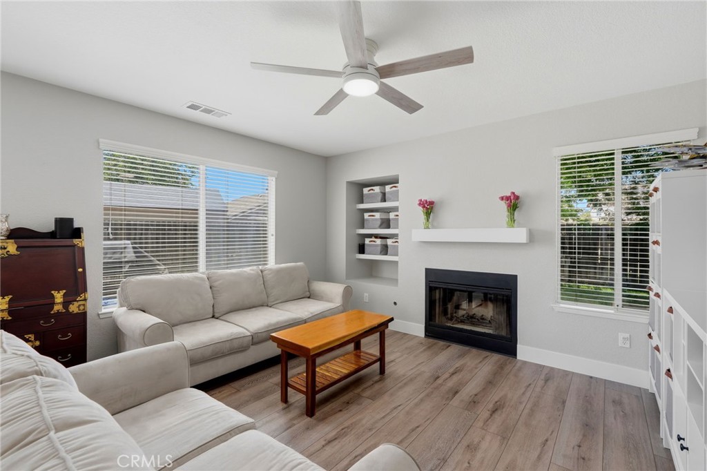 917 Margaret, Hanford, CA 93230