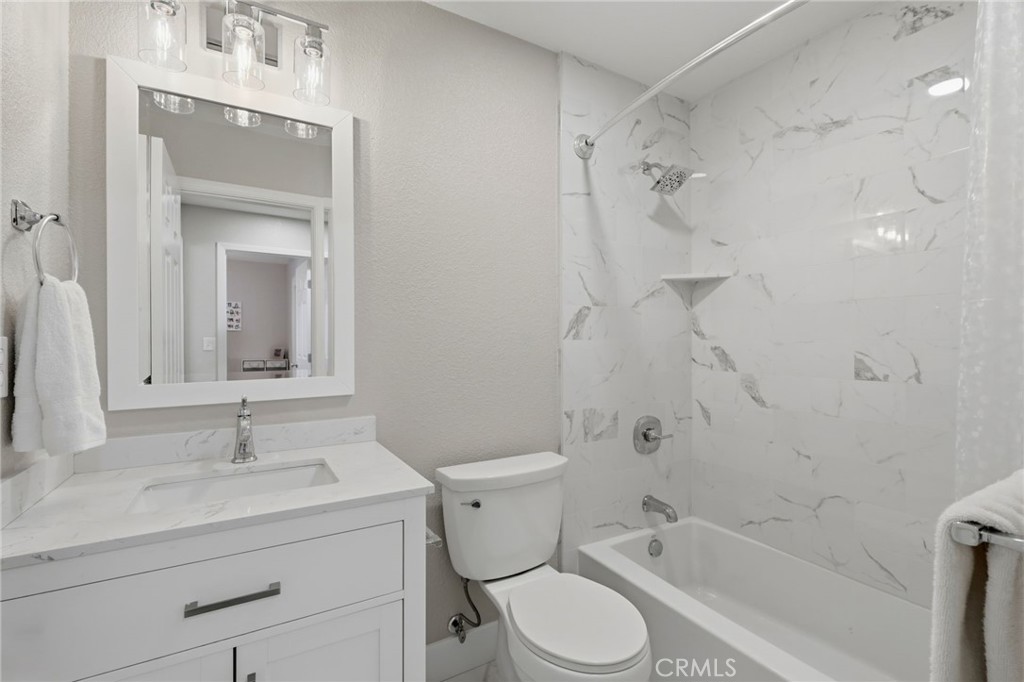 917 Margaret, Hanford, CA 93230