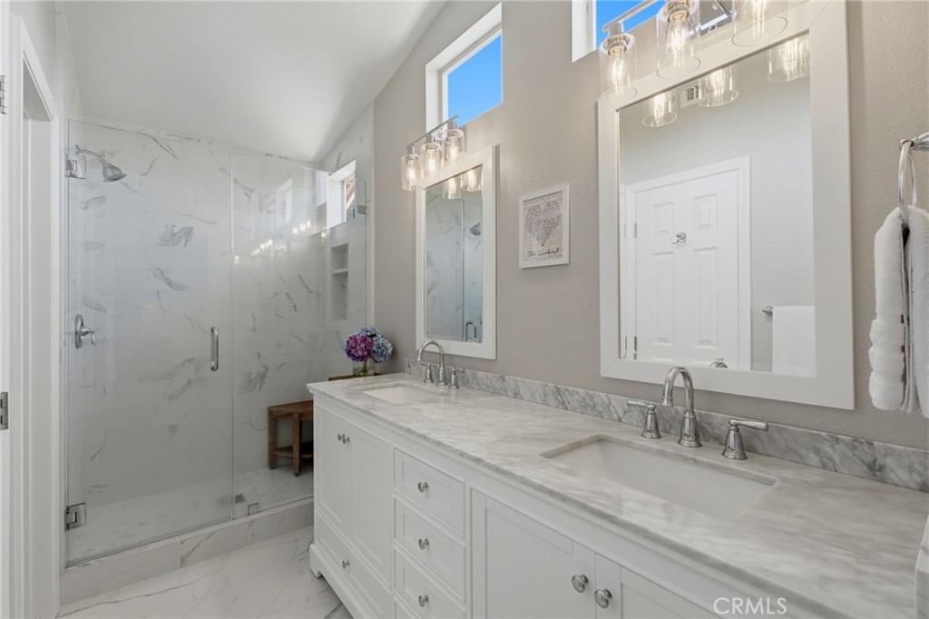 917 Margaret, Hanford, CA 93230