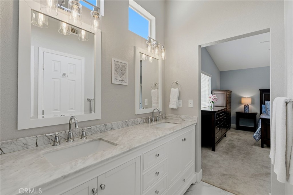 917 Margaret, Hanford, CA 93230