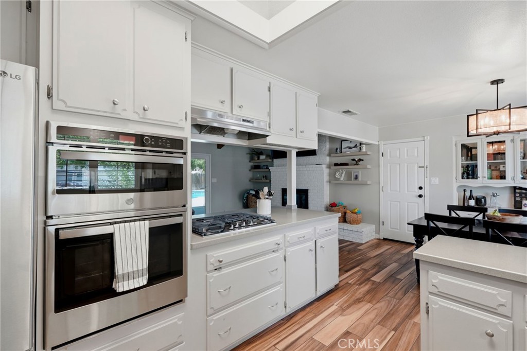 100 W Adrian Way, Hanford, CA 93230