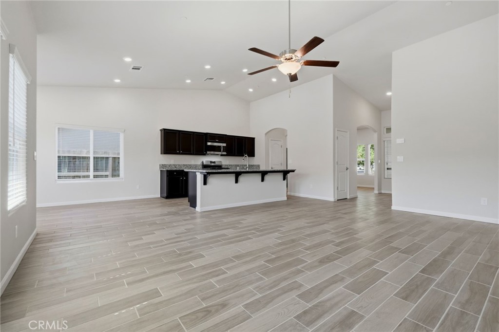 2025 Madeline Dr, Hanford, CA 93230
