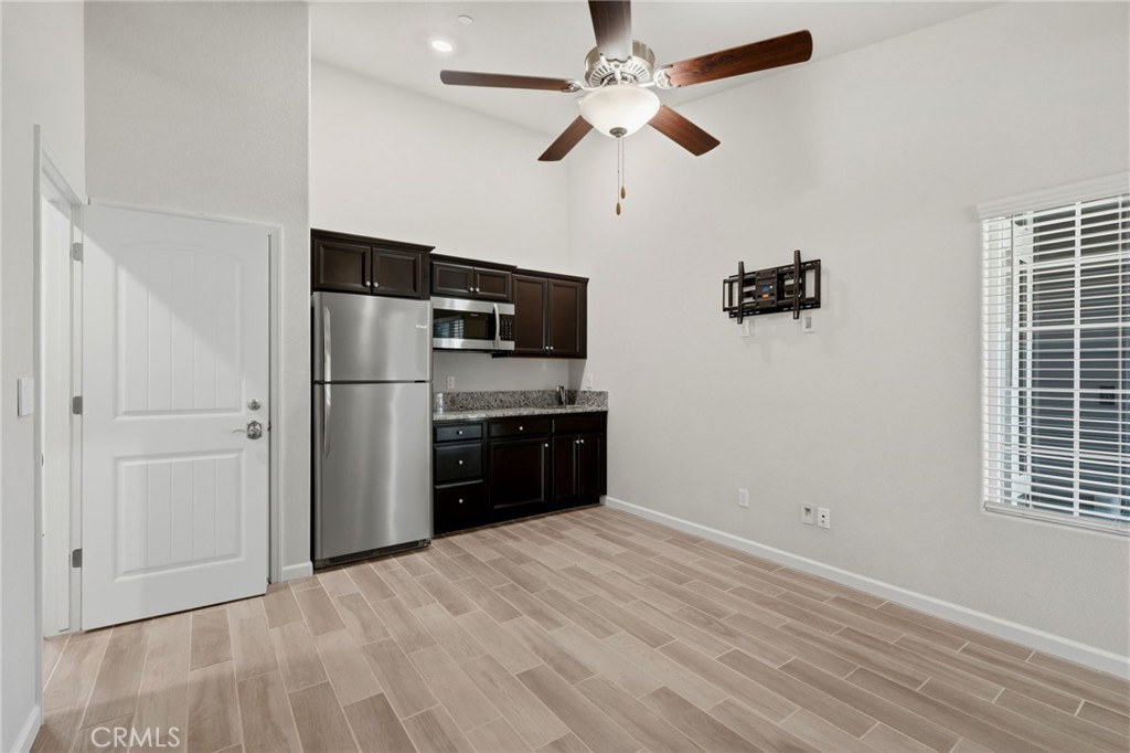 2025 Madeline Dr, Hanford, CA 93230