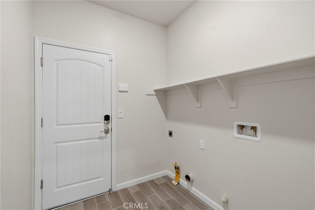 2025 Madeline Dr, Hanford, CA 93230