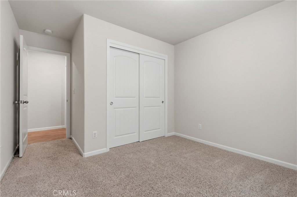 2081 Madeline Dr, Hanford, CA 93230