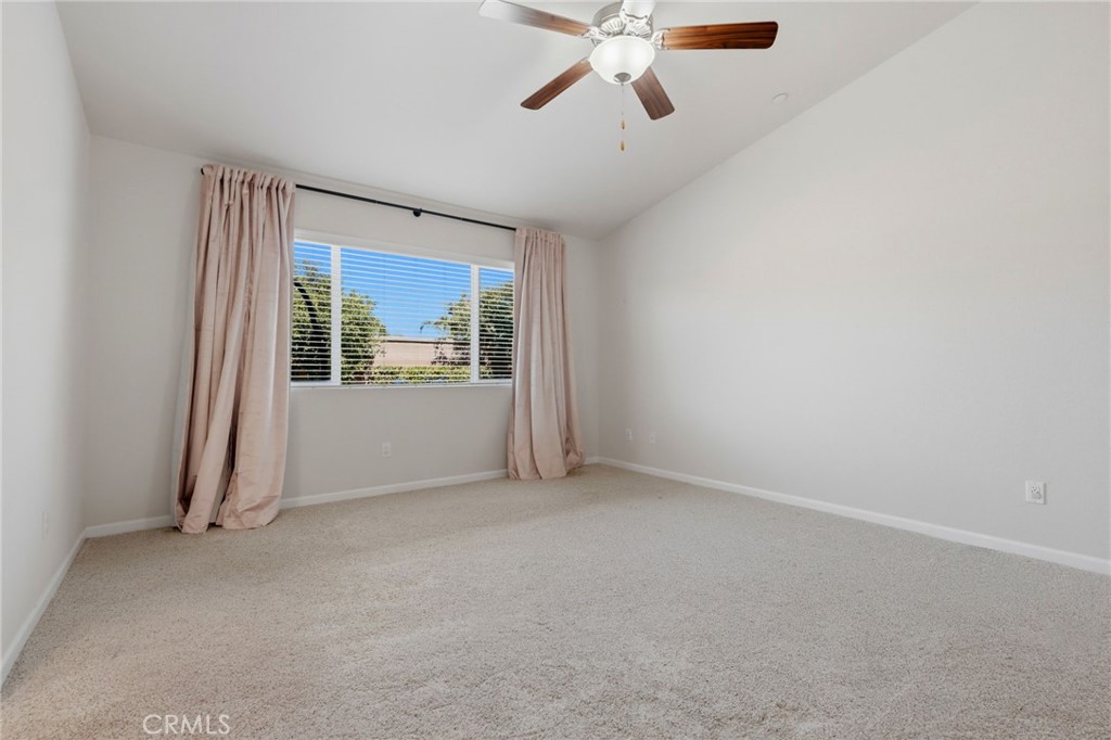 2081 Madeline Dr, Hanford, CA 93230