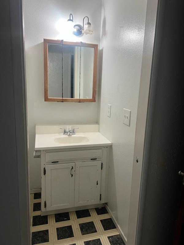 2189 N Burl Dr, Hanford, CA 93230