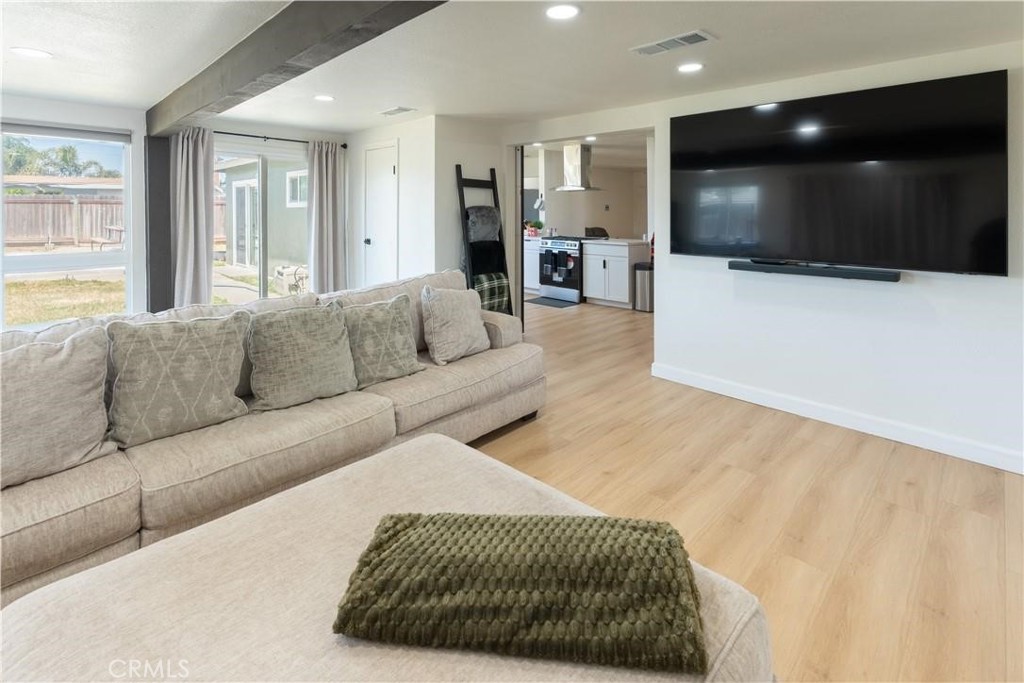 10955 Abby Ln, Hanford, CA 93230