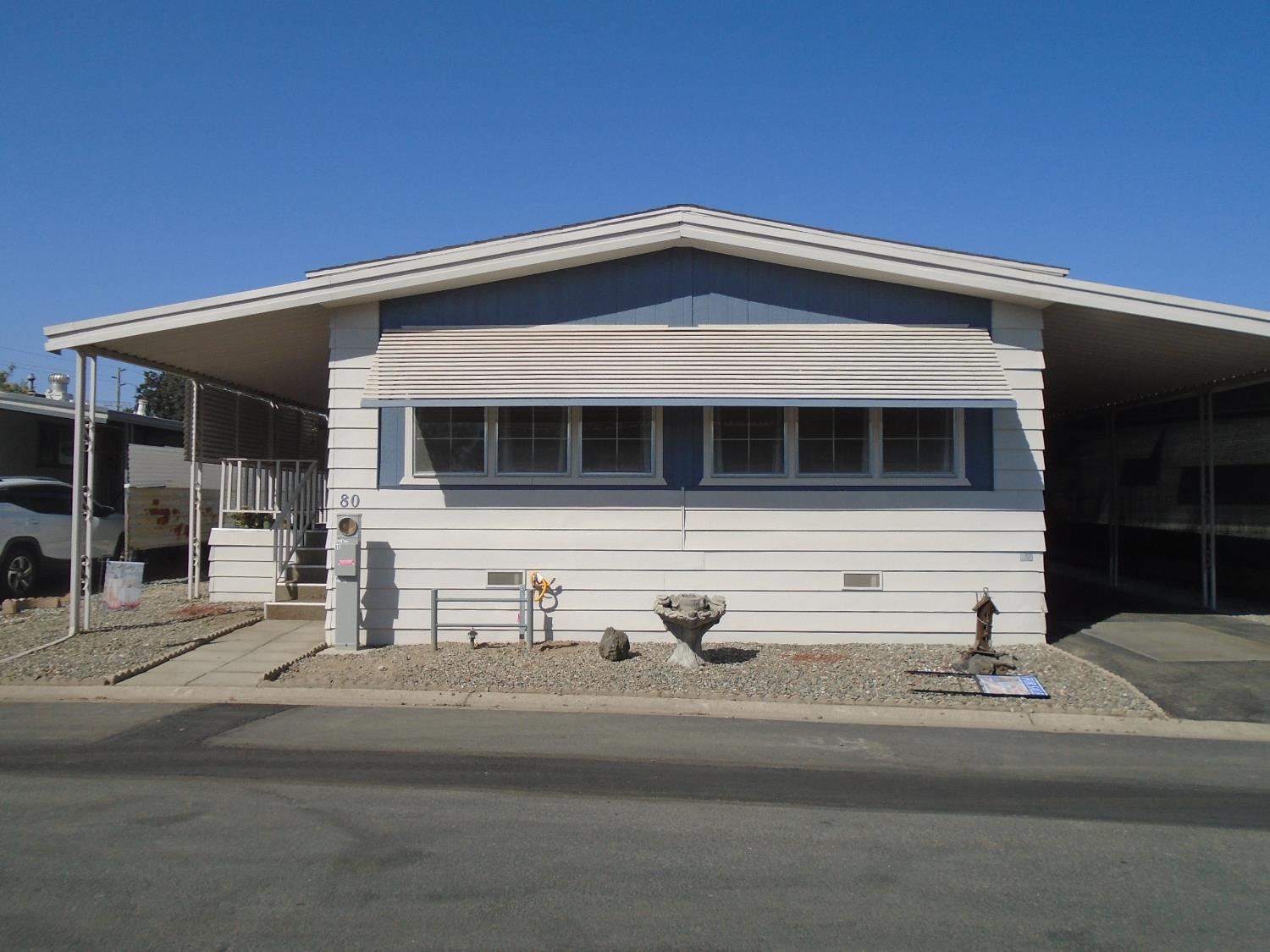 860 #80 E Grangeville Blvd #80, Hanford, CA 93230