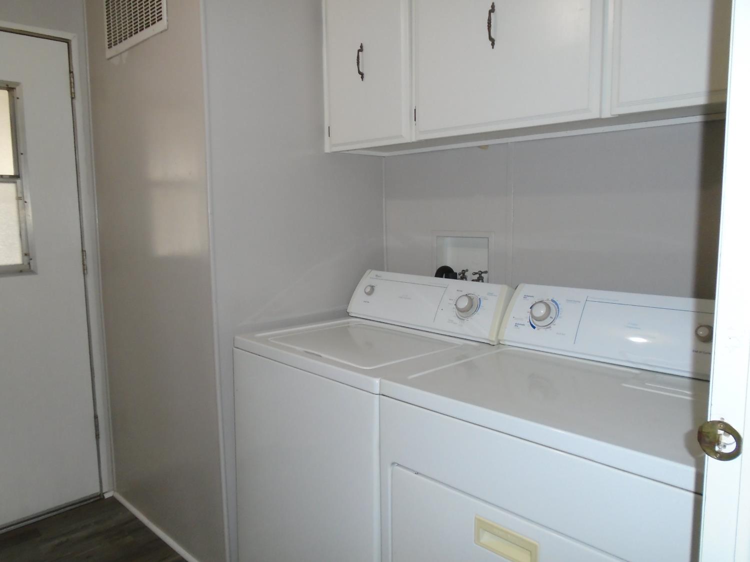 860 #80 E Grangeville Blvd #80, Hanford, CA 93230