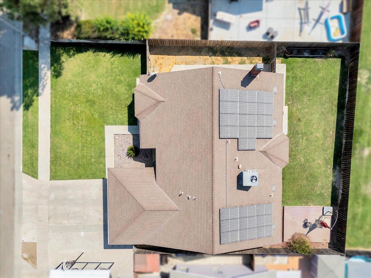 1395 Pine Dr, Lemoore, CA 93245