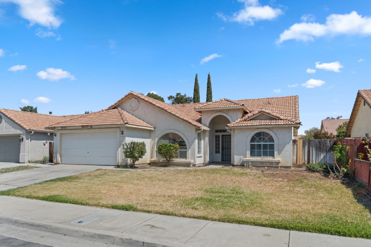 2066 Hastings Dr, Los Banos, CA 93635